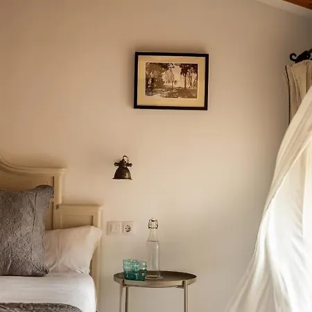Hotel Cal Secretari Vell - Turismo De Interior La Cabaneta